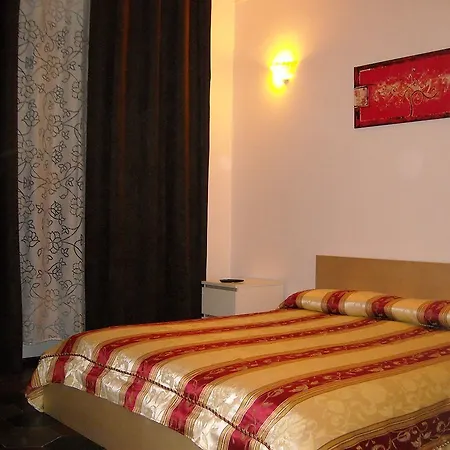 Luxury In 3* Rome